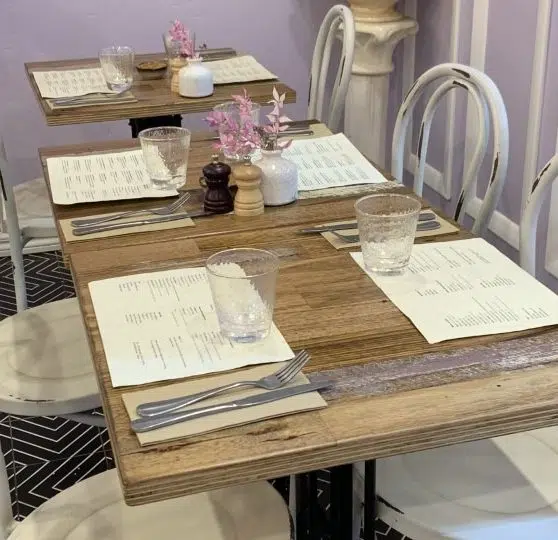Flovie Flower Cafe